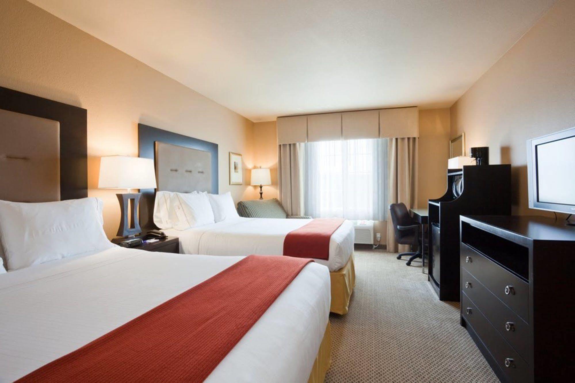 Holiday Inn Express & Suites Litchfield By Ihg Zewnętrze zdjęcie